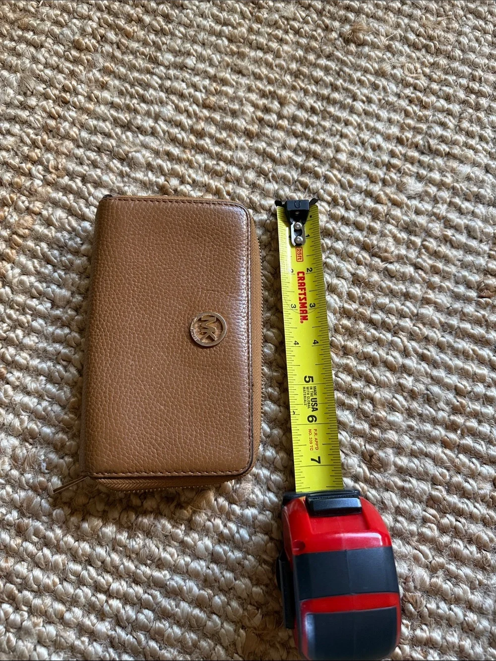 ⚜️ MICHAEL KORS FULTON FLAT PEBBLED LEATHER ZIP AROUND POUCH WALLET COGNAC ⚜️